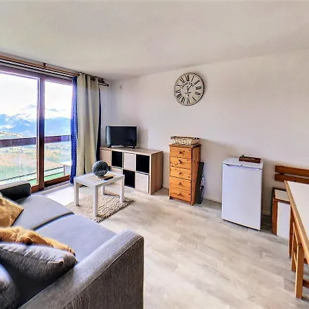 Skis Aux Pieds Avec Balcon Et Acces Piscine - Fr-1-267-235 Apartment Le Corbier